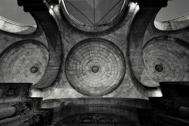 circular architecture in a building in france, _france architecture 4k