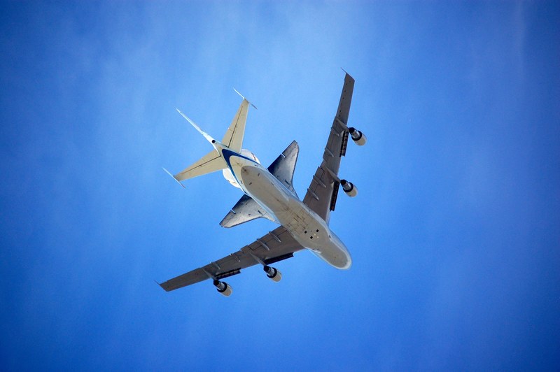 space shuttle endeavour 4k