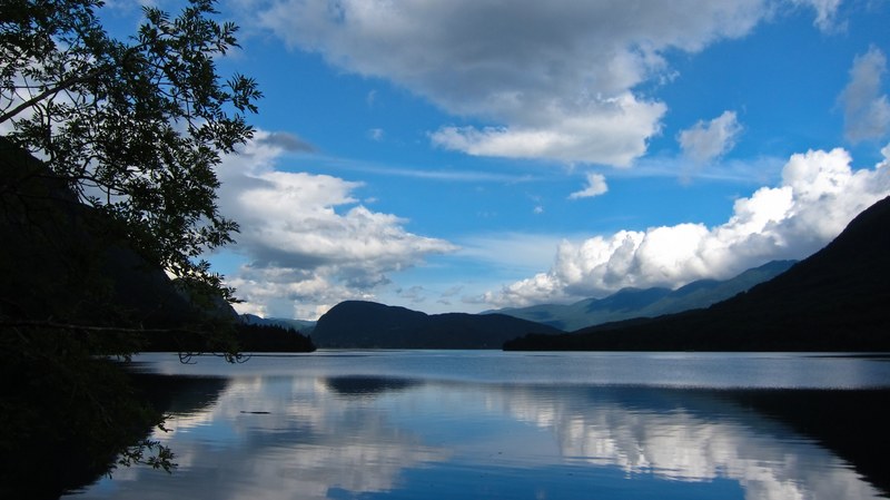 water relaxed calm and silhouette 4k
