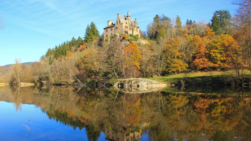 castle, loire, france, lake, valley, 4k