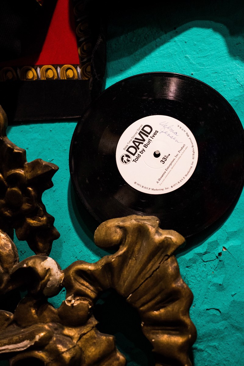 barcelona teal record and vinyl hd, 4k