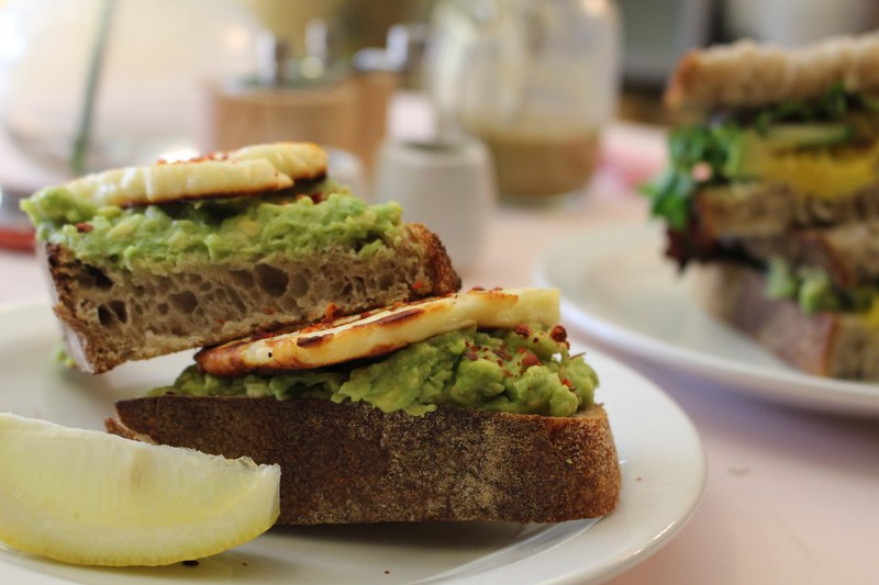 cafe breakfast toast and avocado toast 4k