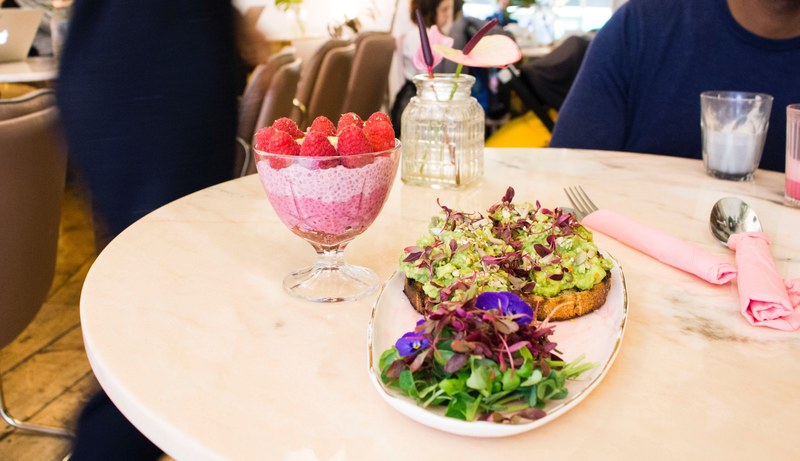 brunch at palm vaults 4k