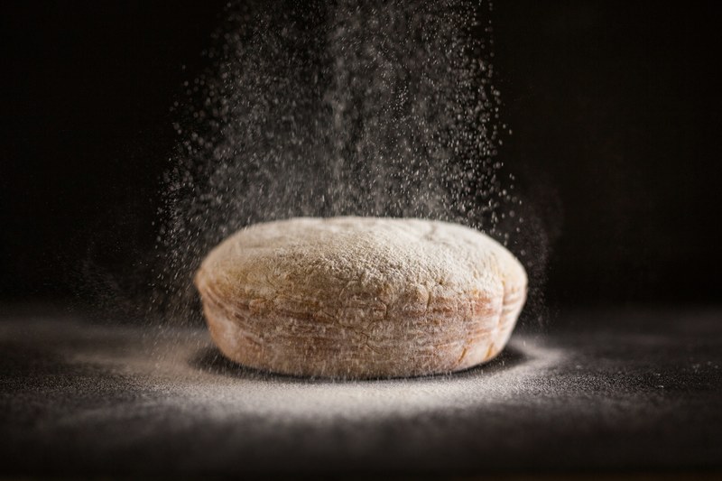 freshly baked bread 4k