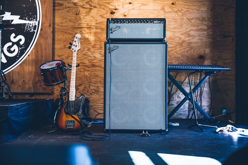 music guitar keyboard and speaker 4k