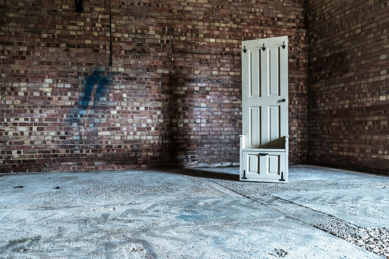 door brick industrial and wall 4k