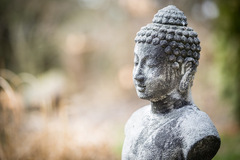 close up of an old buddha statue, outdoor buddha statue 4k