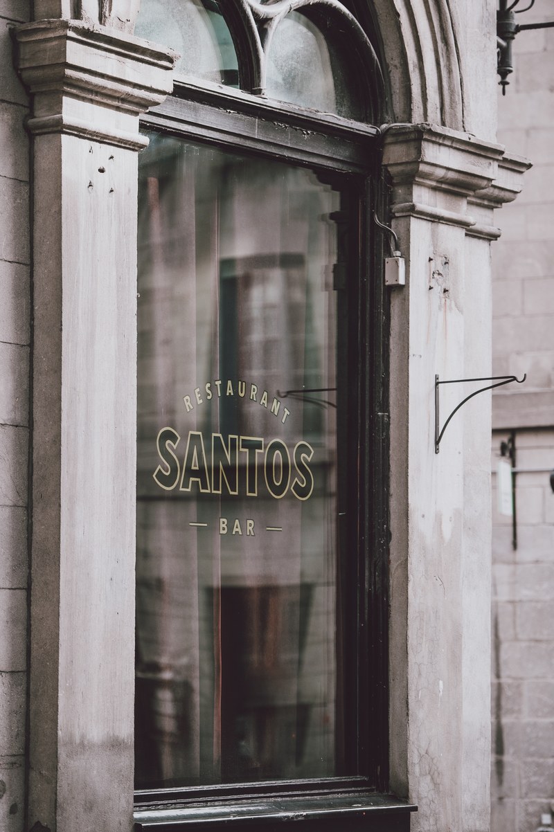 santos restaurant and bar 4k