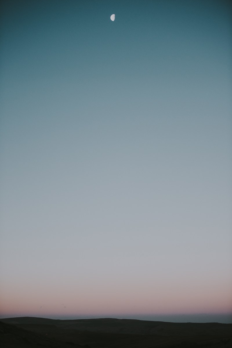 morning light goodnight moon 4k
