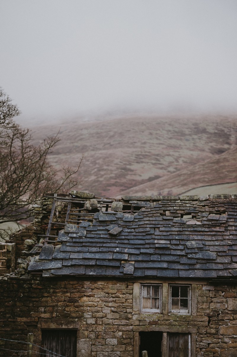 old stone barn 4k