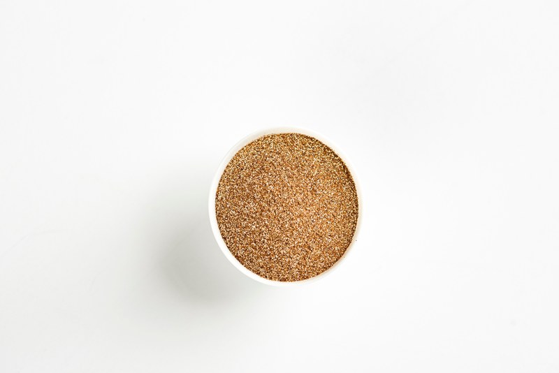 seed grain dust and makeup 4k