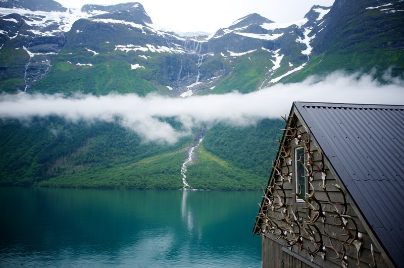 trophies near the fjord 4k