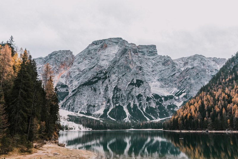lago di braies 4k