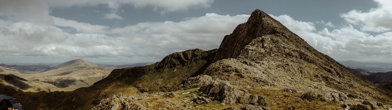 peak highland landscape and cloud 4k