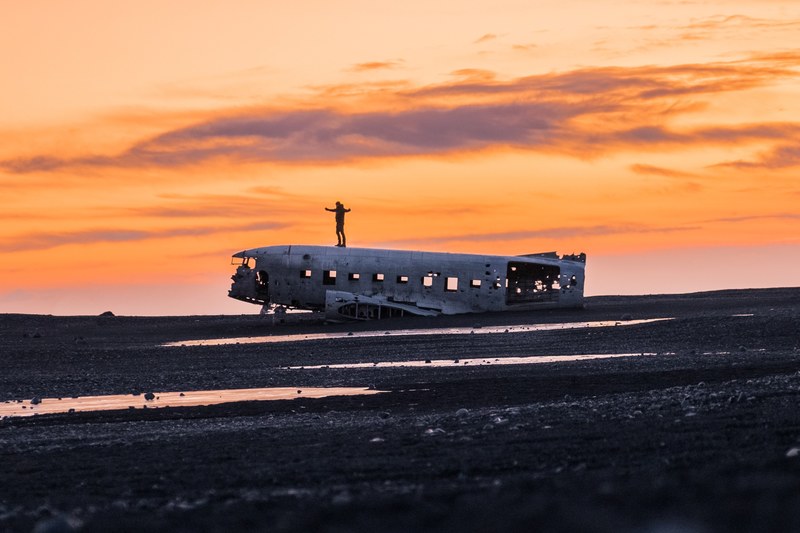 wreckage plane airplane and aircraft 4k