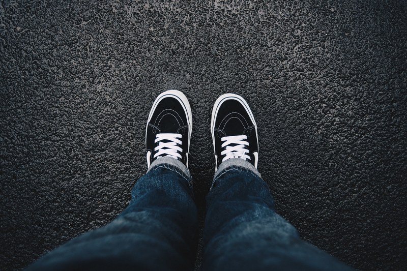 shoes feet trainers and sneakers 4k