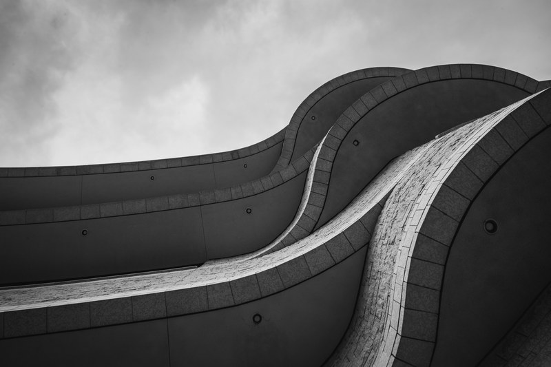30daysofunsplash monochromatic building amp curve 4k