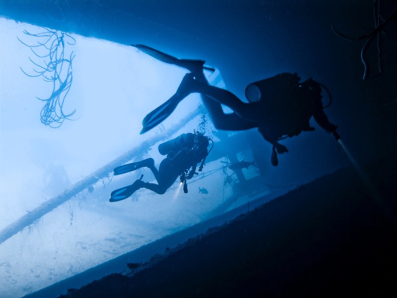 exploring the hilma hooker drug smuggler shipwreck 4k