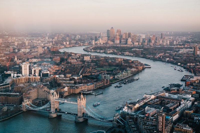winding through london 4k