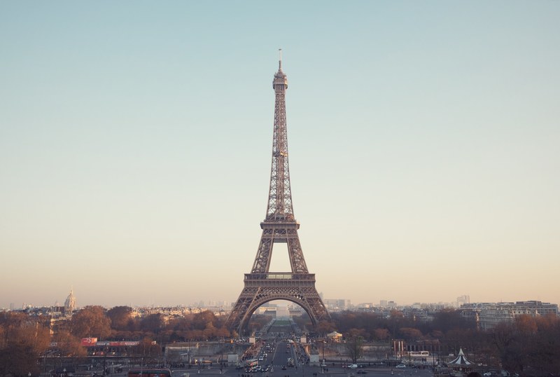 the eiffel tower monument with the paris cityscape in the background, _eiffel tower with cityscape 4k