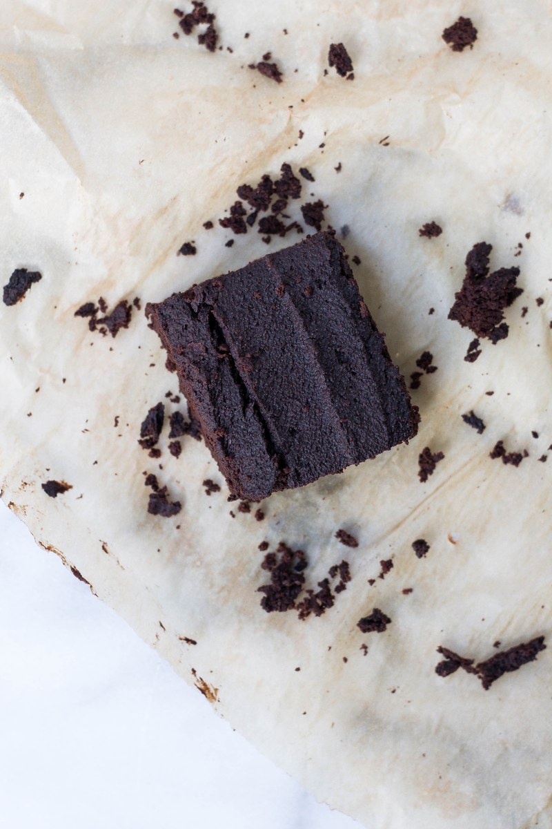 brownie cake chocolate and parchment hd, 4k