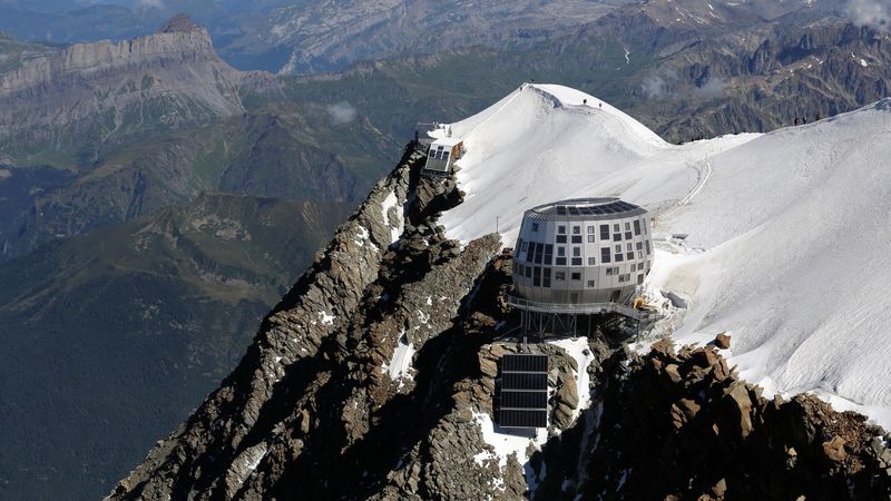 refuge du gouter, mountain hotel, france, mountains, 4k