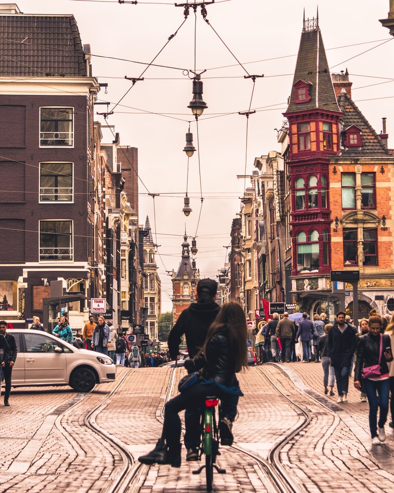 rolling through amsterdam 4k