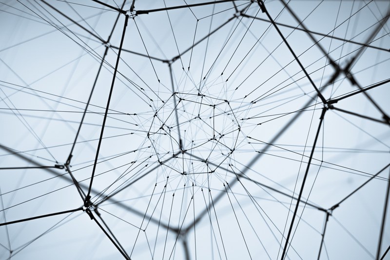 modern abstract sculpture of metal net structure against white background san francisco museum of modern art, black wire art piece 4k
