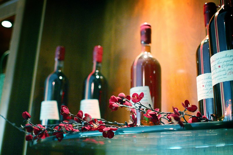 wine bottle drink and flowers 4k