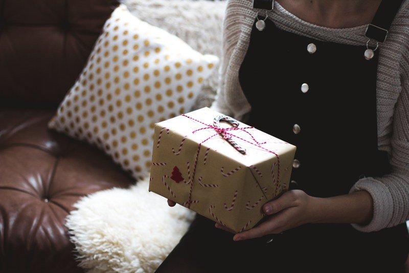 gift present home and decor 4k