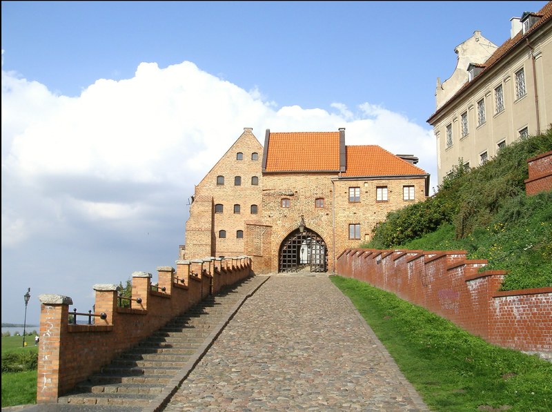brama wodna w grudzidzu 4k