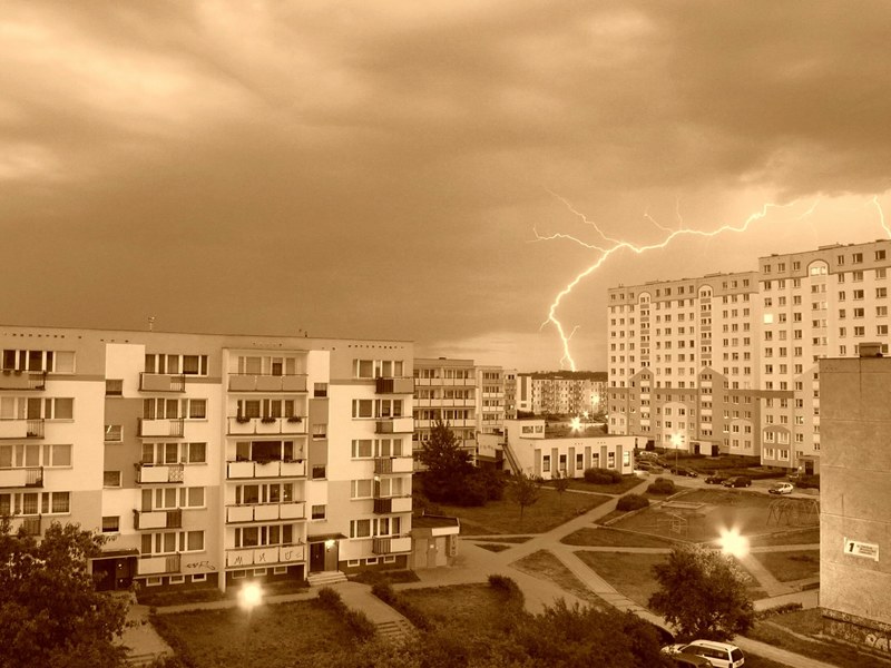burza nad osiedlem 4k