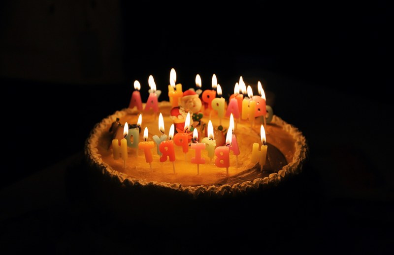 cake candles birthday and flame 4k