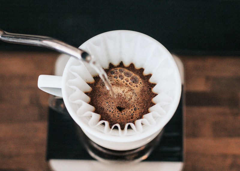 coffee filter jug and water 4k