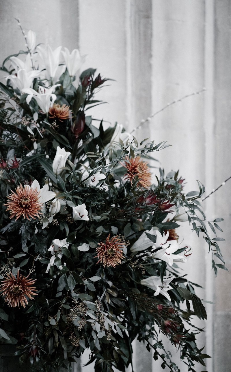 floral display at winchester cathedral 4k