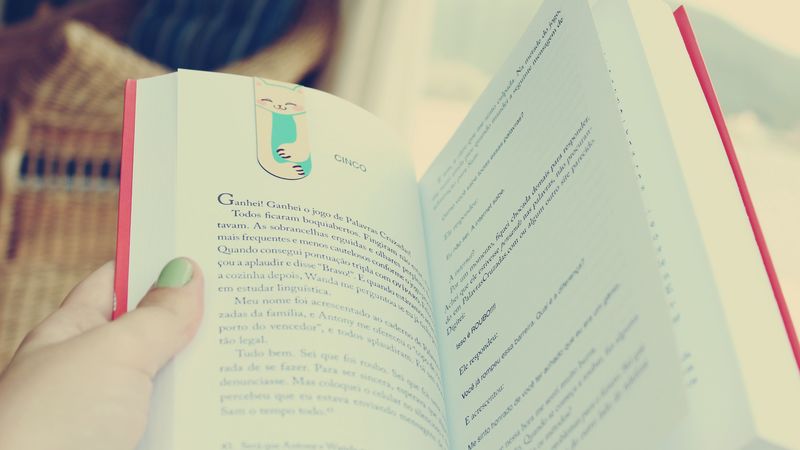 book, hands, read, 4k
