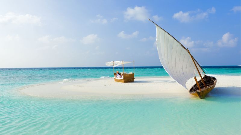 maldives, beach, tropical, sea, sand, island, boat, summer, 4k