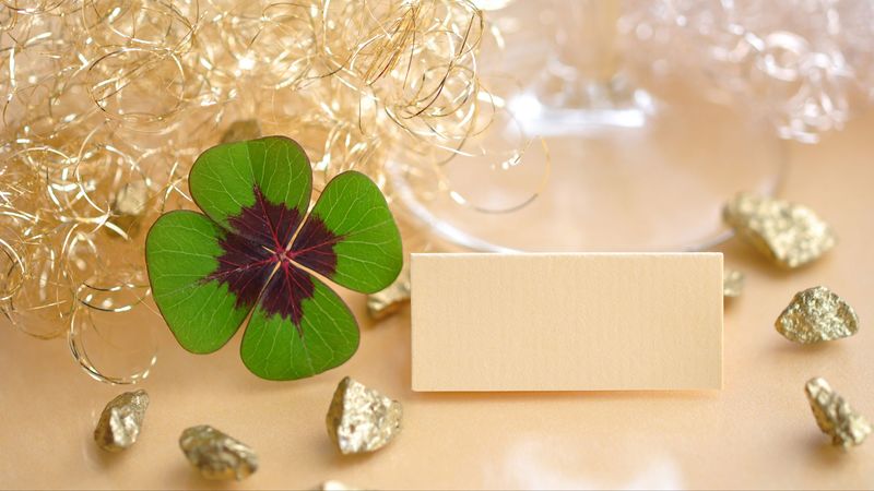 plate, gold, ore, shine, clover, chips, silver, 4k