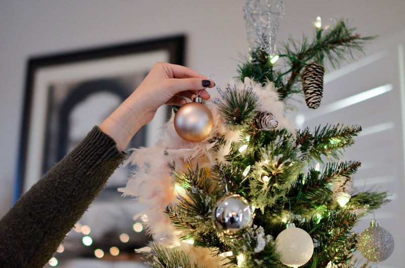 bauble tree christmas tree and decor 4k