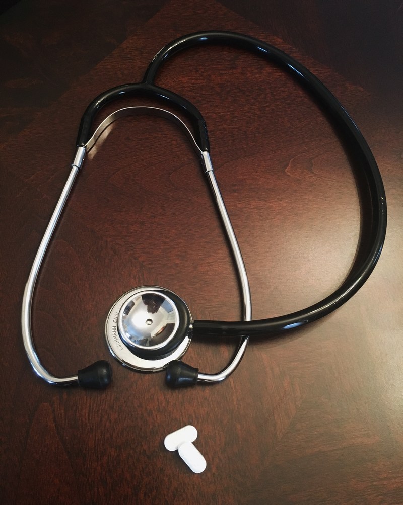 stethoscope equipment pills and medicine hd, 4k