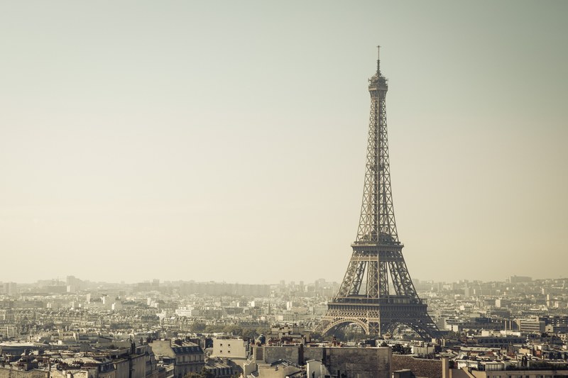 eiffel tower in paris france looming over the city and reaching into a clear sky, eiffel tower 4k
