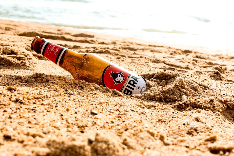 beer bottle bottle beach and glass 4k