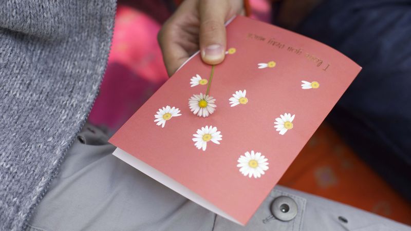 people, love, card, transfer, gift, recognition, 4k