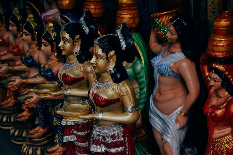 beautiful statues 4k