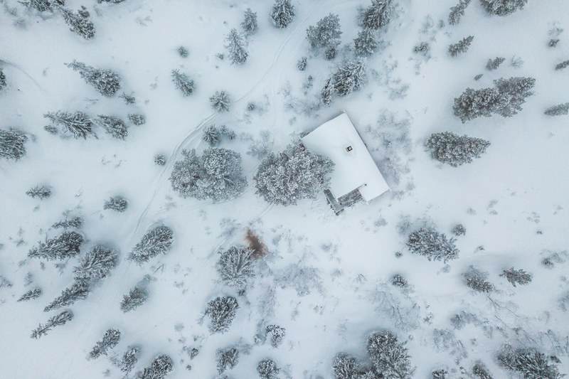cabin wonderland skiing and snow 4k