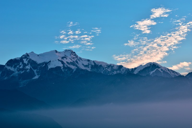 sun kissed himalaya 4k