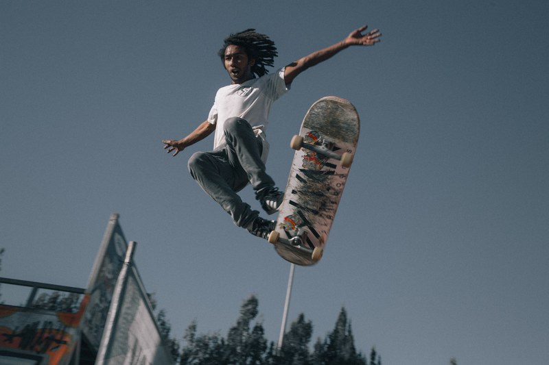 jump skate skateboard and skater 4k