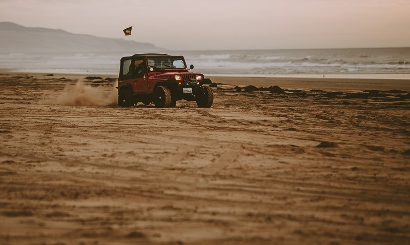 4x4 jeep vehicle and beach 4k