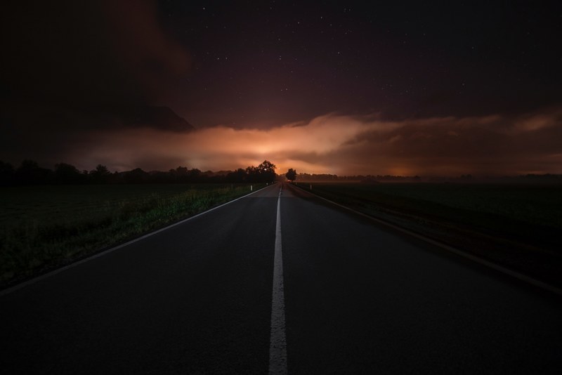 lonely endless road 4k