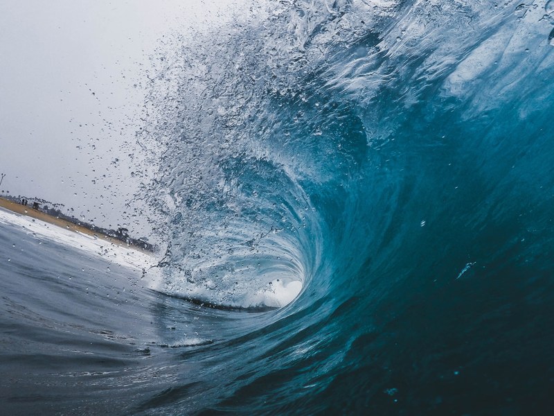 view of the barrel wave crashing at newport beach, view of the barrel wave 4k
